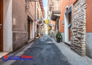 Shop Via Claude D'Avise, Aosta - photo 13