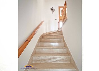 Scala - Villa a Schiera piazza 4 Novembre, 10, Povegliano Veronese - foto 14