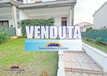 Facciata - Villa a Schiera piazza 4 Novembre, 10, Povegliano Veronese - foto 1