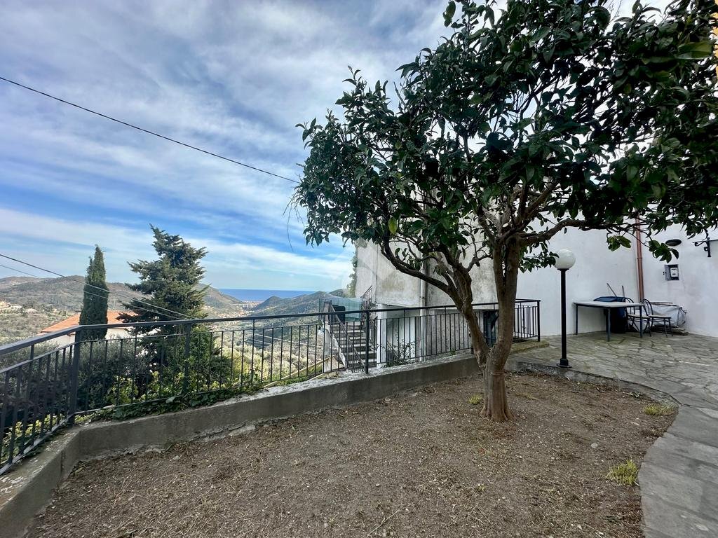 Apartment Via Rossi, Magliolo - photo 1