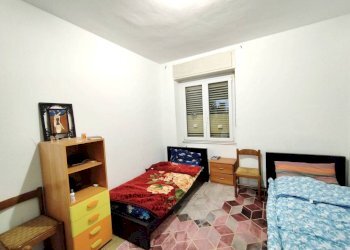 Camera da letto - Two-room apartment via Magenta, 3, Cornaredo - photo 9