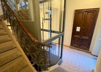 Interno palazzo - Three-room apartment via Nicola Fabrizi, 14, Torino - photo 4