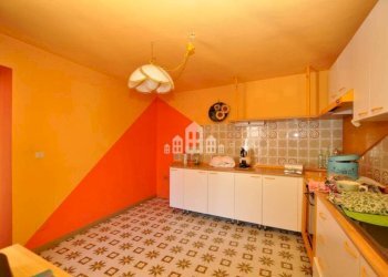 Cucina - Casa indipendente via San Martino, 18, Castellamonte - foto 13