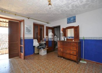 Stanza arredata - Independent house via San Martino, 18, Castellamonte - photo 28