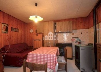 Cucina - Casa indipendente via Umberto I, 25, Val di Chy - foto 5