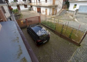 vista su cortile - Casa indipendente via Umberto I, 25, Val di Chy - foto 17