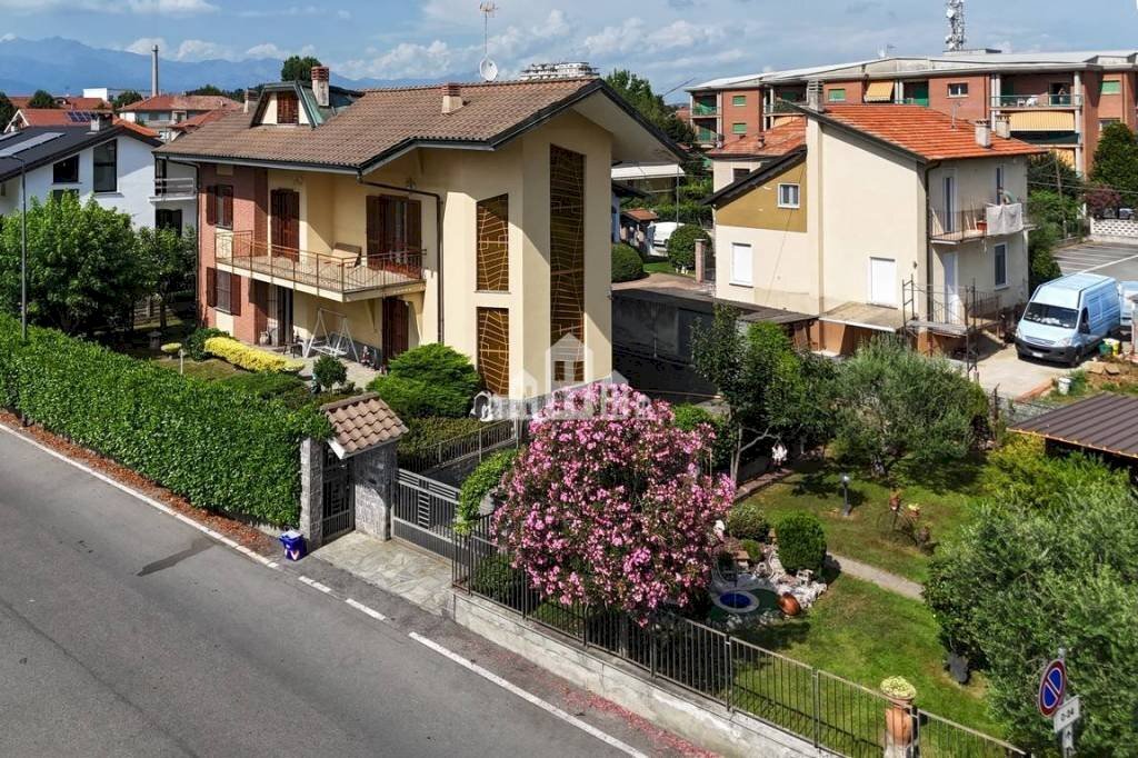 Facciata - Villa via Le Maire, 37, Rivarolo Canavese - foto 2