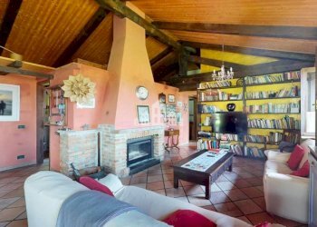 Soggiorno - Casa indipendente Casale Richeda, 7, Chiaverano - foto 36