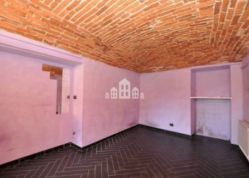 Cucina - Casa indipendente Frazione Sant'Antonio, 145, Castellamonte - foto 8