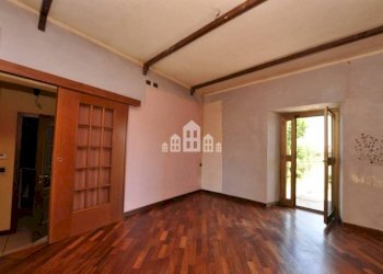 Camera da letto - Casa indipendente Frazione Sant'Antonio, 145, Castellamonte - foto 24