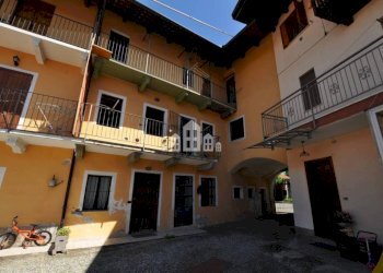 Facciata - Casa indipendente Frazione Sant'Antonio, 145, Castellamonte - foto 21