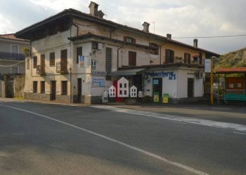 Facciata - Bar - Tabacchi - Ricevitoria via Bettolino, 15, Baldissero Canavese - foto 2