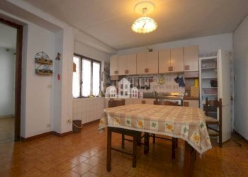 Cucina - Casa indipendente via Cironvallazione, 11, Val di Chy - foto 6