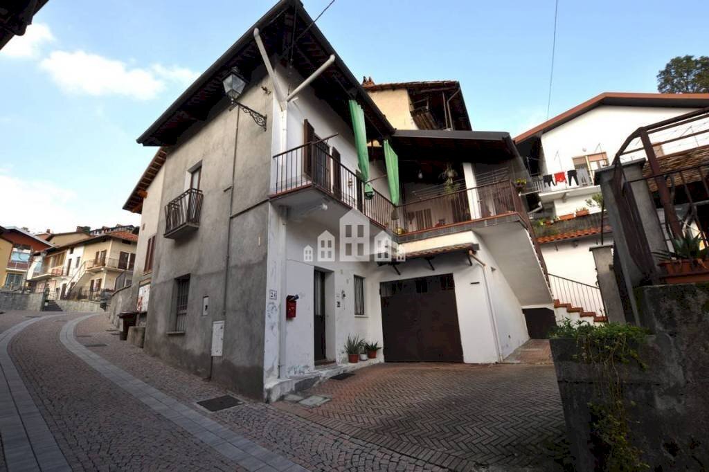 Facciata - Casa indipendente via Garibaldi, 24, Burolo - foto 3