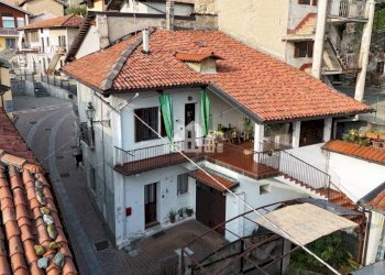 Vista - Casa indipendente via Garibaldi, 24, Burolo - foto 1