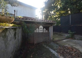 Giardino - Casa indipendente via Nigra, 22, Castelnuovo Nigra - foto 2