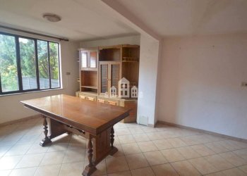 Stanza arredata - Casa indipendente via Nigra, 22, Castelnuovo Nigra - foto 4