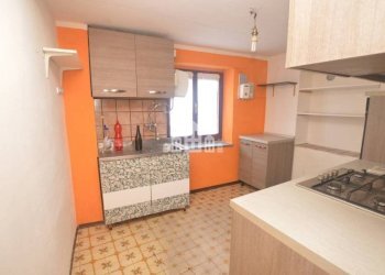 Cucina - Casa indipendente via Nigra, 22, Castelnuovo Nigra - foto 8