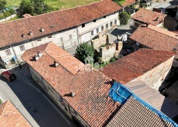 Vista dall\'alto - Casa indipendente via Villa, 49, Valperga - foto 27