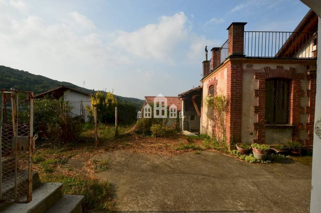 Giardino - Casa indipendente vicolo Palestro, snc, Val di Chy - foto 2