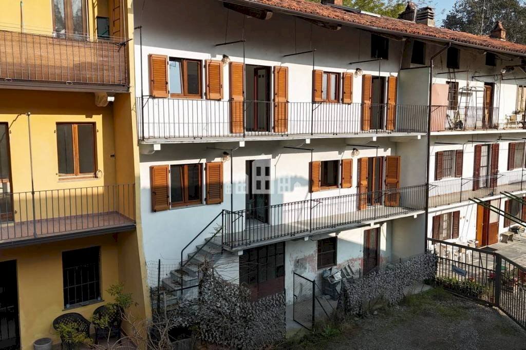 Facciata - Casa indipendente via Scarola, 7, Loranzè - foto 2
