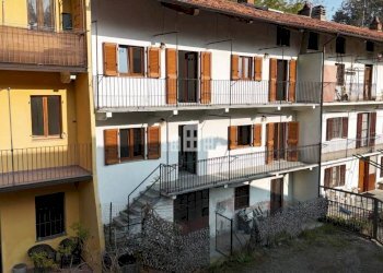 Facciata - Casa indipendente via Scarola, 7, Loranzè - foto 2