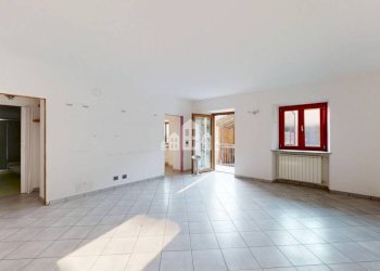 Stanza non arredata - Casa indipendente via Scarola, 7, Loranzè - foto 6