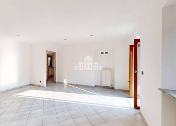 Stanza non arredata - Casa indipendente via Scarola, 7, Loranzè - foto 20