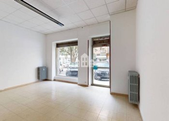 Interno non residenziale - Negozio via Castellamonte, 14, Banchette - foto 16