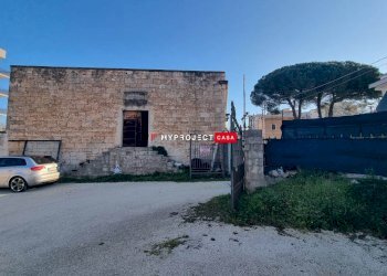 Magazzino Via Massafra, Martina Franca - foto 1