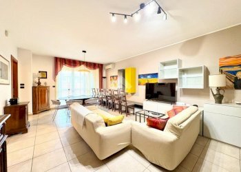 Appartamento Via Monte Cervino, La Loggia - foto 2