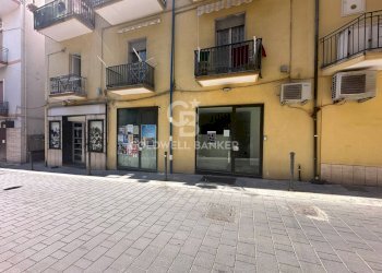 Locale Commerciale Via Mazzini, Agropoli - foto 1