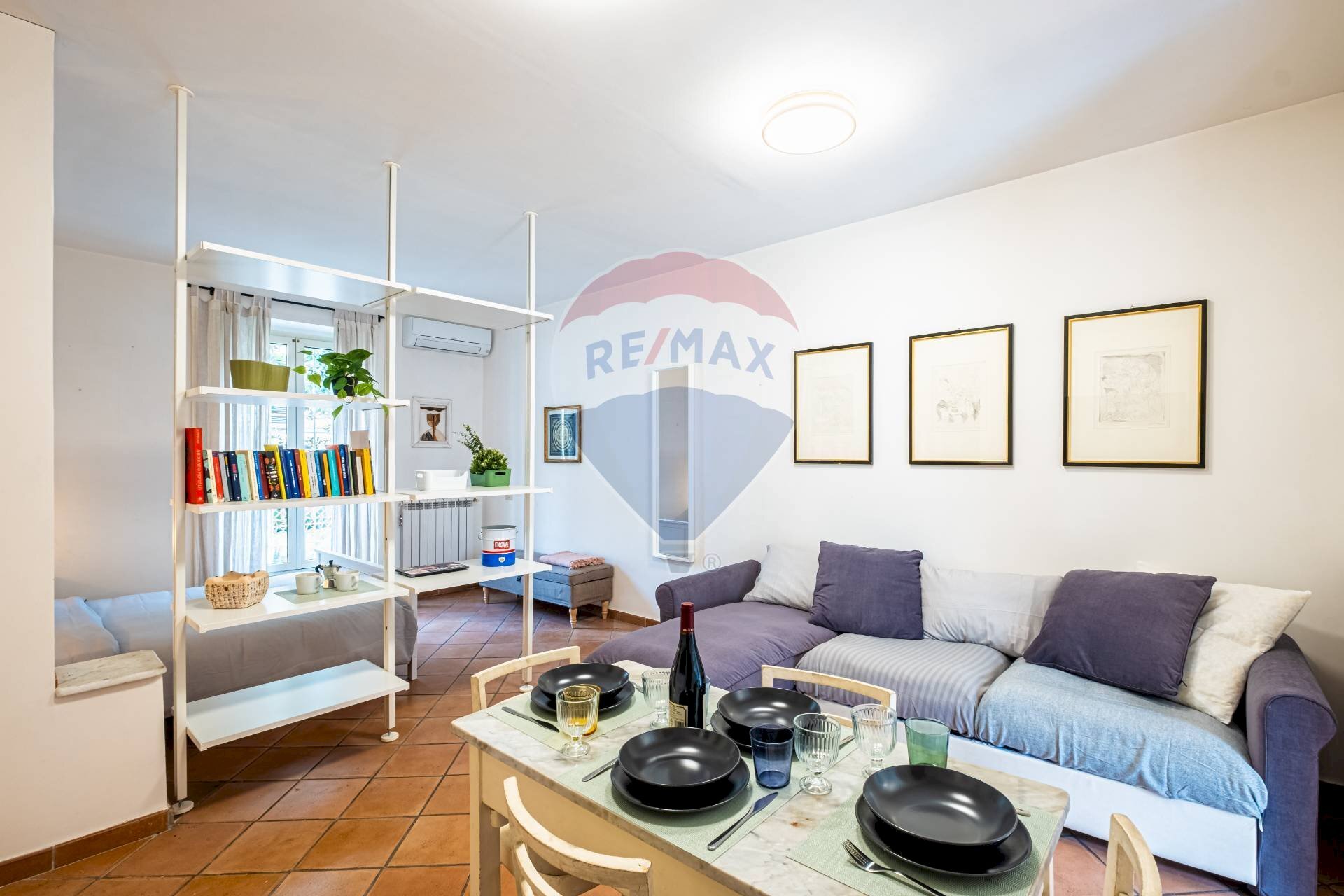 Four-room apartment Via Degli Orti Della Farnesina, Roma (neighborhood Vigna Clara) - photo 2