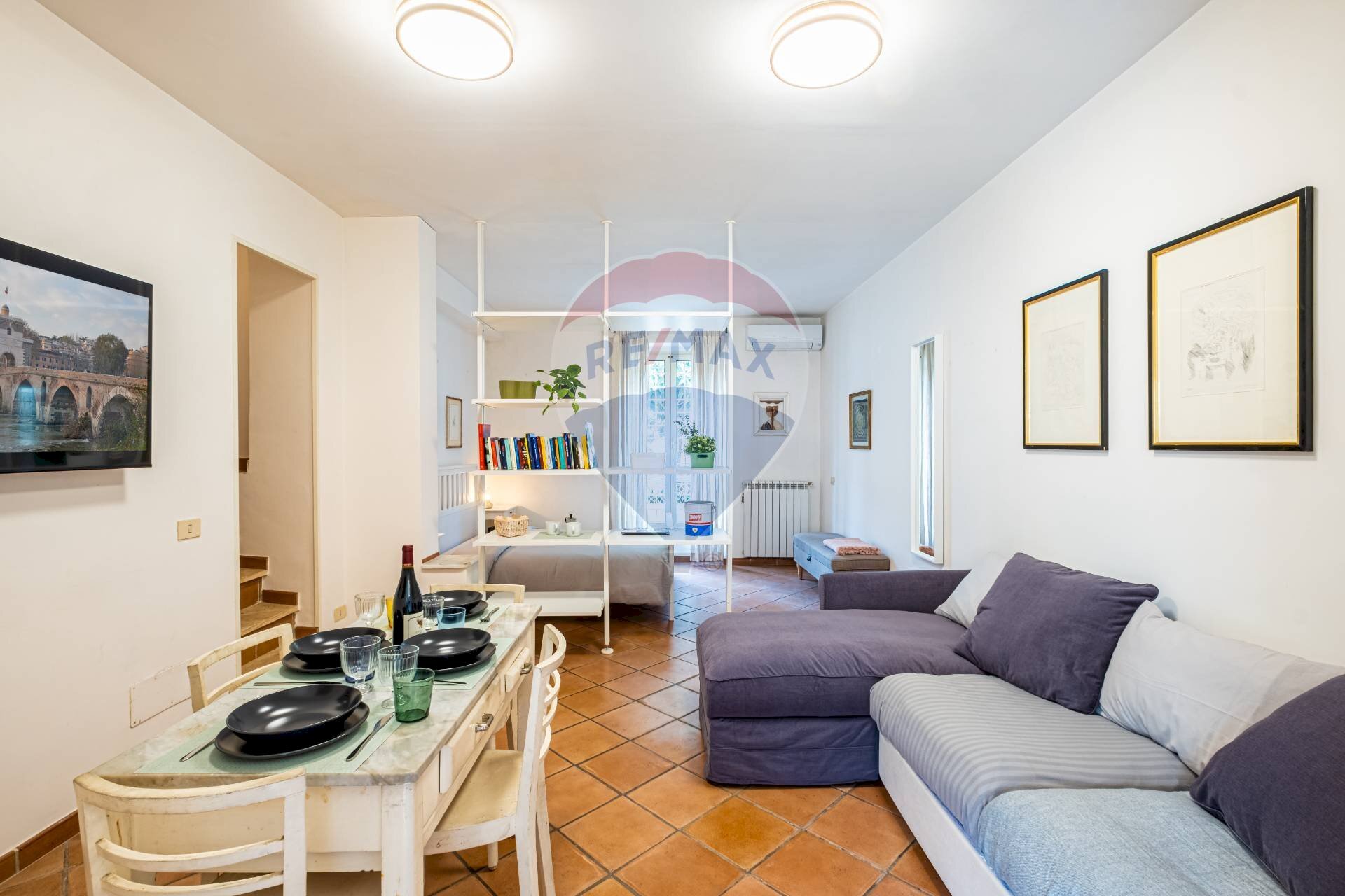 Four-room apartment Via Degli Orti Della Farnesina, Roma (neighborhood Vigna Clara) - photo 3