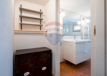 Four-room apartment Via Degli Orti Della Farnesina, Roma (neighborhood Vigna Clara) - photo 12