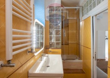 Four-room apartment Via Degli Orti Della Farnesina, Roma (neighborhood Vigna Clara) - photo 13