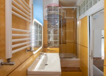 Four-room apartment Via Degli Orti Della Farnesina, Roma (neighborhood Vigna Clara) - photo 14