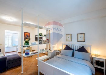 Four-room apartment Via Degli Orti Della Farnesina, Roma (neighborhood Vigna Clara) - photo 17