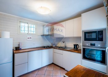 Four-room apartment Via Degli Orti Della Farnesina, Roma (neighborhood Vigna Clara) - photo 18