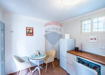 Four-room apartment Via Degli Orti Della Farnesina, Roma (neighborhood Vigna Clara) - photo 21