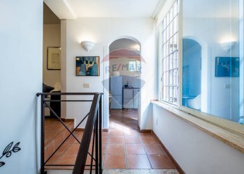 Four-room apartment Via Degli Orti Della Farnesina, Roma (neighborhood Vigna Clara) - photo 22
