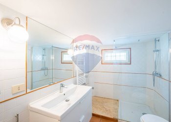 Four-room apartment Via Degli Orti Della Farnesina, Roma (neighborhood Vigna Clara) - photo 24