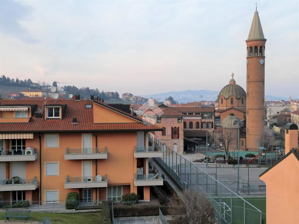 Two-room apartment Strada Croci, Alba - photo 1