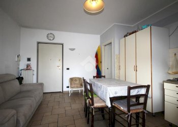 Two-room apartment Strada Croci, Alba - photo 6
