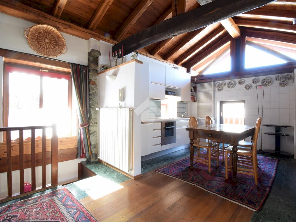 Casa semi indipendente Challand, Challand-Saint-Anselme - foto 1