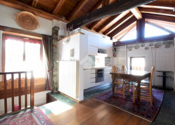 Casa semi indipendente Challand, Challand-Saint-Anselme - foto 1