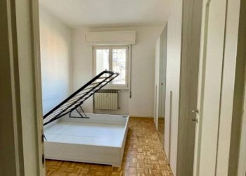 Camera da letto - Bilocale via Zara, Brescia - foto 12