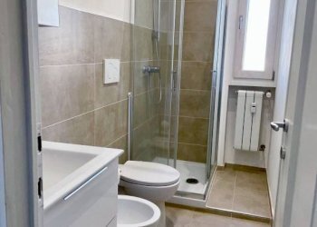 bagno - Bilocale via Zara, Brescia - foto 24