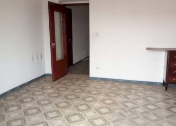 Stanza non arredata - Independent house via Roma, Calvi - photo 14