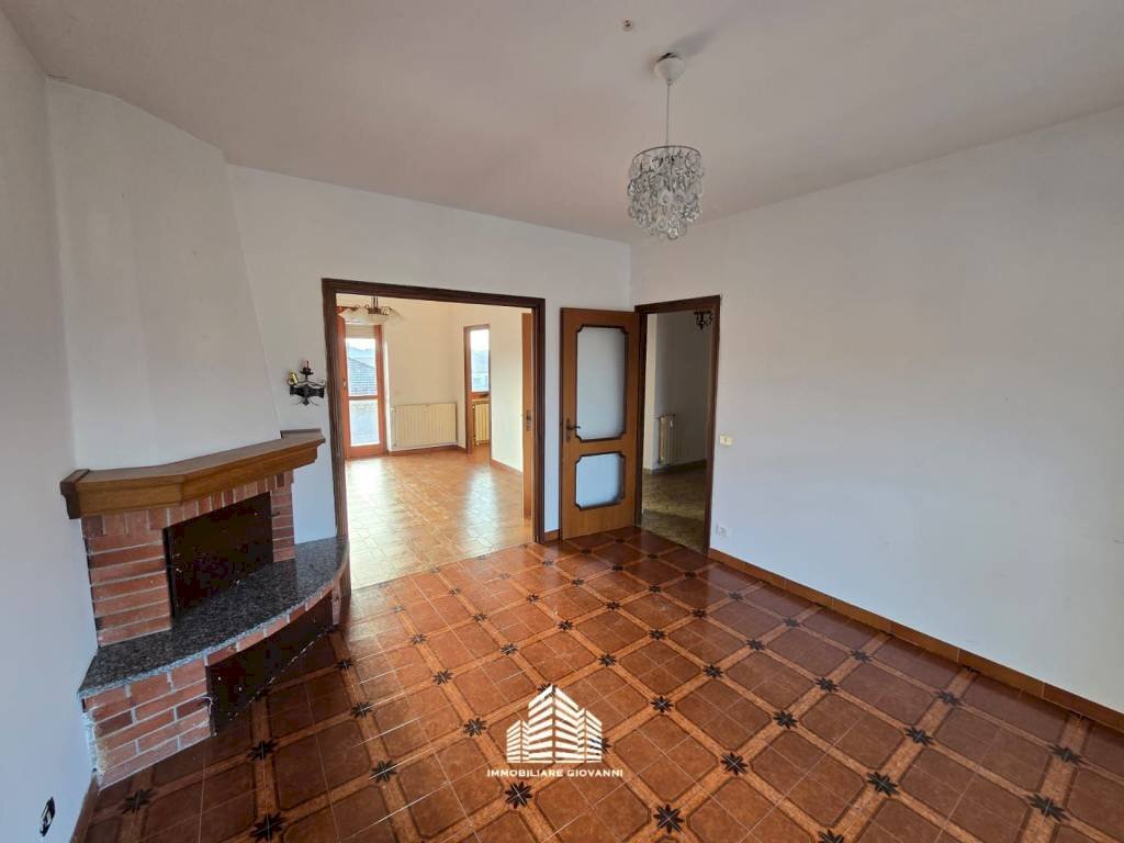 Soggiorno - Appartamento via G. Cursot, Sommariva del Bosco - foto 3